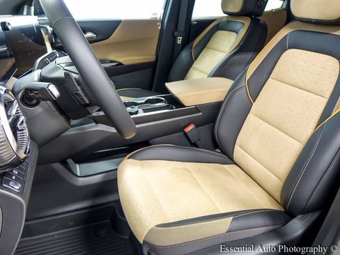 New 2026 Chevrolet Equinox ACTIV w/ LPO, Floor Liner Package AWD/4WD image 9