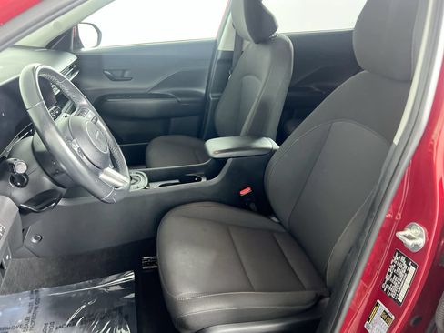 Used 2024 Hyundai Kona SEL FWD image 8