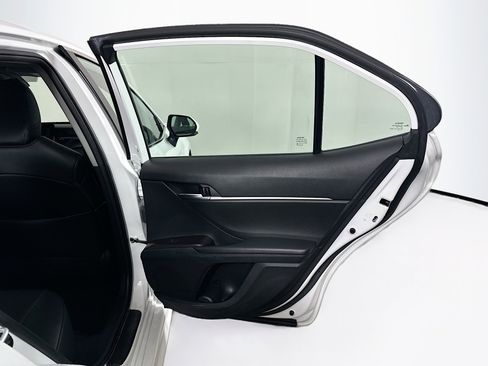 Used 2023 Toyota Camry SE image 28