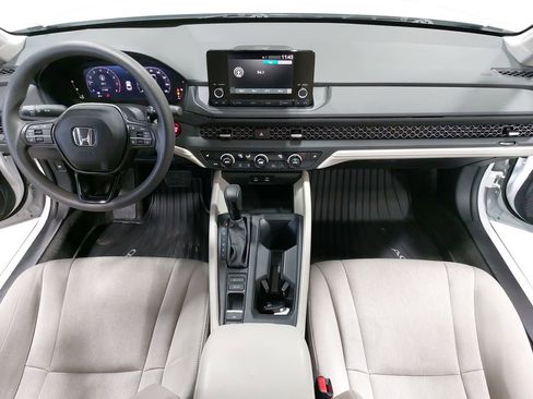 Used 2024 Honda Accord EX image 9