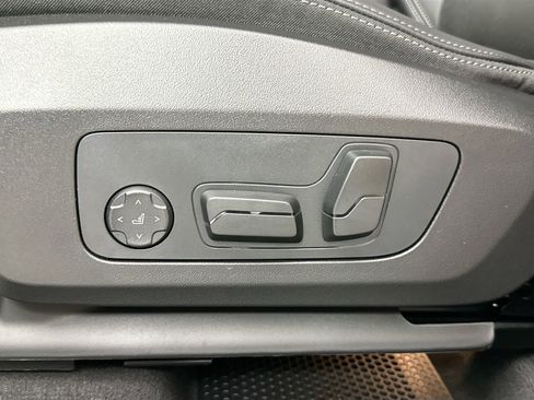 New 2026 BMW X1 xDrive28i w/ Technology Package image 18