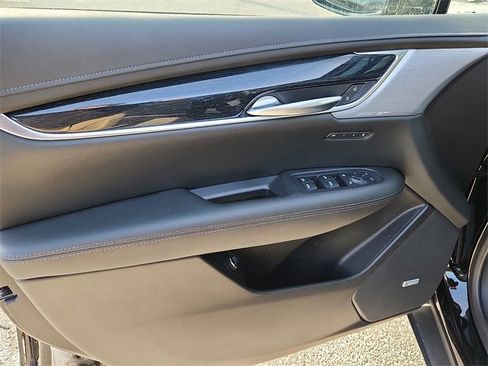 Certified 2025 Cadillac XT5 Premium Luxury image 12