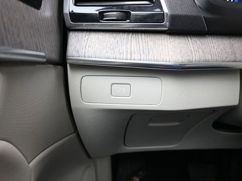 Used 2024 Volvo XC90 B6 Plus AWD/4WD image 30