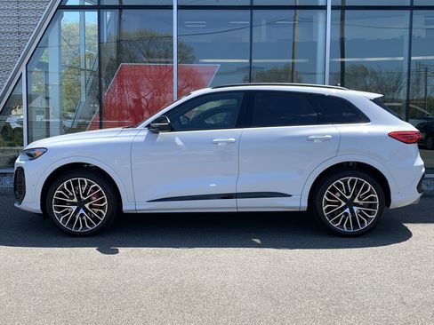 New 2026 Audi SQ5 Premium Plus AWD/4WD image 2