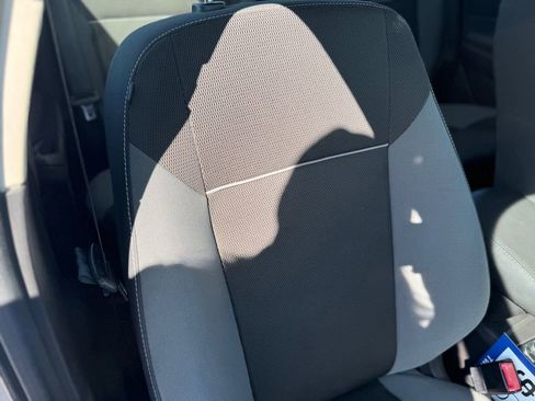 Used 2012 Ford Focus SE FWD image 40