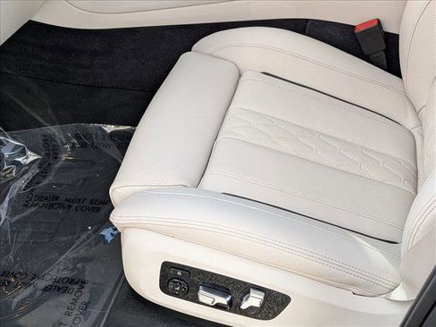 New 2026 BMW X5 M60i image 4