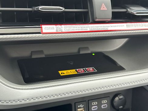 New 2026 Toyota Highlander Platinum image 33