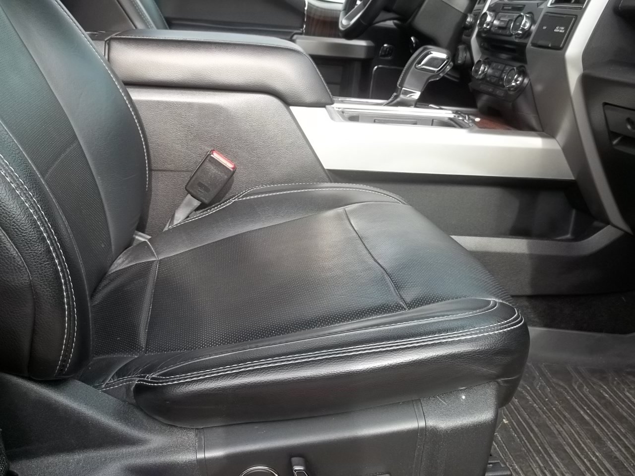Used 2017 Ford F150 Lariat AWD/4WD image 10