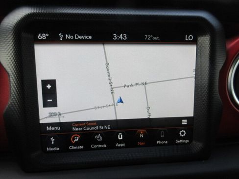 Used 2020 Jeep Gladiator Rubicon w/ Uconnect 4C Nav & Sound Group image 23