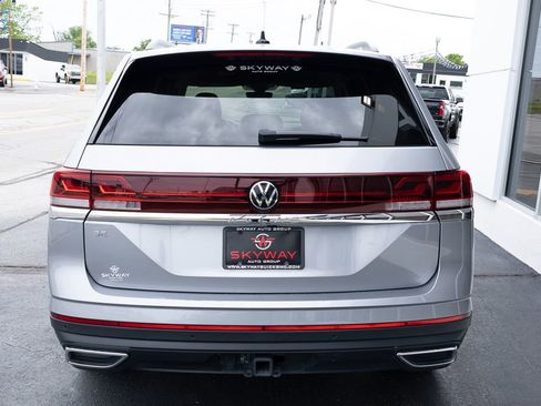 Used 2025 Volkswagen Atlas SE FWD image 6