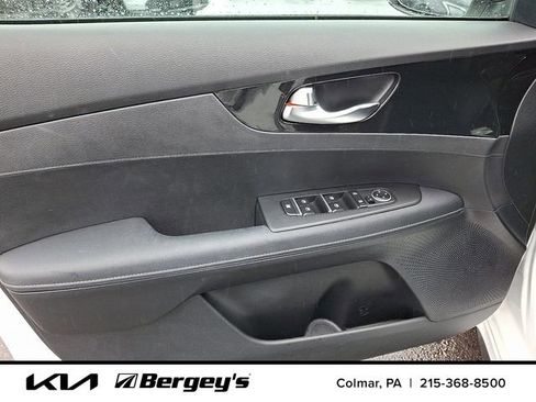 Used 2022 Kia Forte GT-Line image 15