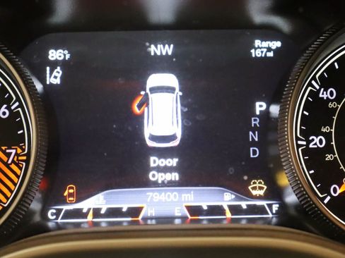 Used 2015 Jeep Cherokee Limited w/ Luxury Group AWD/4WD image 5