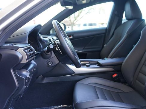 Used 2018 Lexus IS 300 F Sport RWD image 23