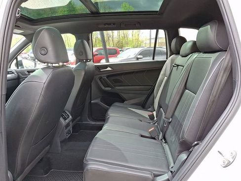 Used 2024 Volkswagen Tiguan SE R-Line AWD/4WD image 10