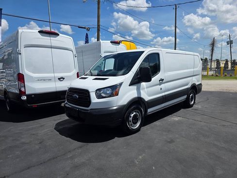 Used 2017 Ford Transit 150 130 Low Roof RWD image 28