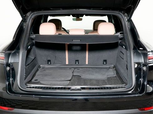 Certified 2023 Porsche Cayenne image 13