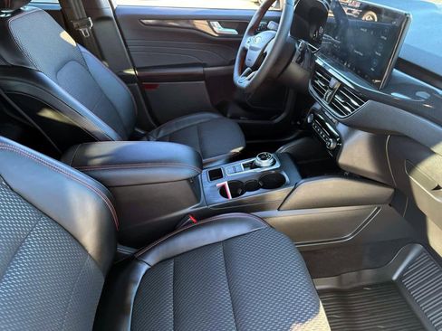 Used 2024 Ford Escape ST-Line Elite image 9