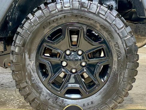 Used 2016 Jeep Wrangler Sport AWD/4WD image 14