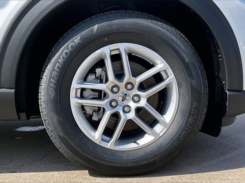 New 2025 Ford Explorer Active w/ Active Comfort Package image 10