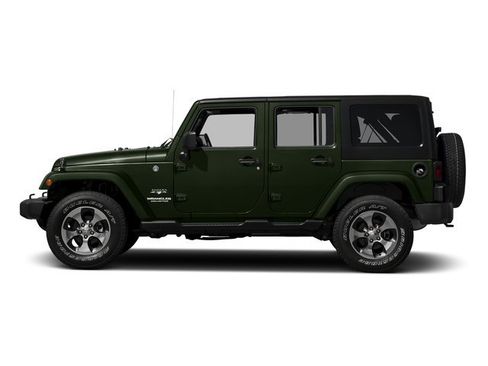 Used 2016 Jeep Wrangler Unlimited Sahara w/ Dual Top Group AWD/4WD image 3