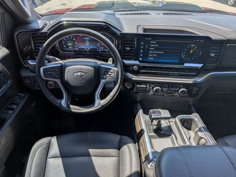 Used 2024 Chevrolet Silverado 1500 LT Trail Boss w/ LT Trail Boss Premium Package AWD/4WD image 18