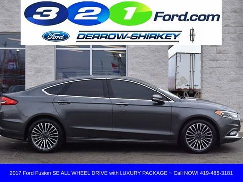 Used 2017 Ford Fusion SE image 3