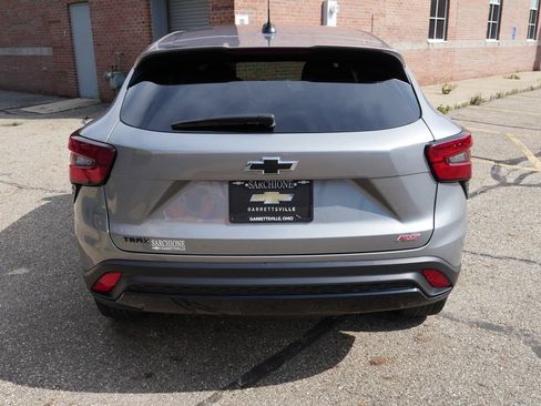 Used 2024 Chevrolet Trax RS w/ Driver Confidence Package FWD image 6