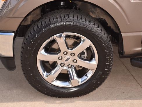 Certified 2022 Ford F150 XLT w/ Equipment Group 302A High image 39