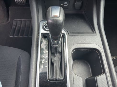 Used 2020 Nissan Sentra S image 28