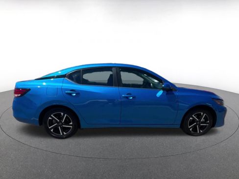 Used 2025 Nissan Sentra SV image 16