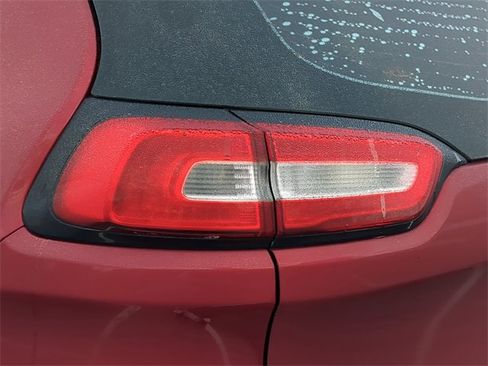 Used 2017 Jeep Cherokee Sport w/ Trailer Tow Group image 10