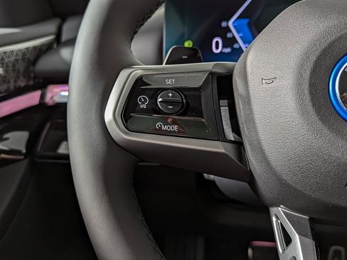 New 2026 BMW 550e xDrive image 21