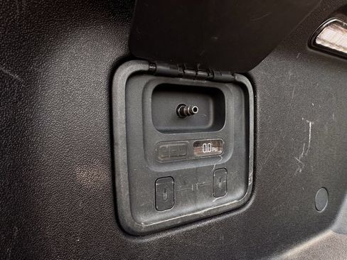 Used 2023 Rivian R1T Adventure AWD/4WD image 7
