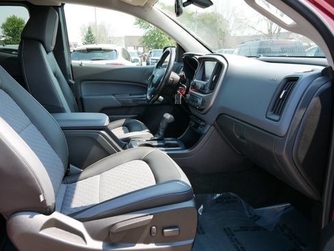 Used 2016 Chevrolet Colorado Z71 AWD/4WD image 13