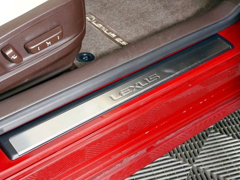 Used 2018 Lexus ES 300h w/ Luxury Package image 54