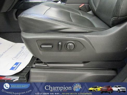 Used 2020 Chevrolet Silverado 1500 LT Trail Boss w/ Midnight Edition AWD/4WD image 30