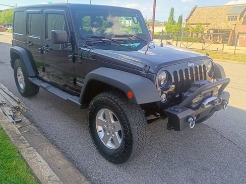 Used 2015 Jeep Wrangler Unlimited Sport w/ Quick Order Package 24S AWD/4WD image 68