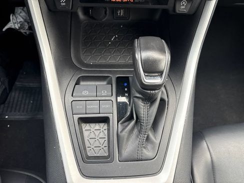 Used 2024 Toyota RAV4 XLE Premium FWD image 19