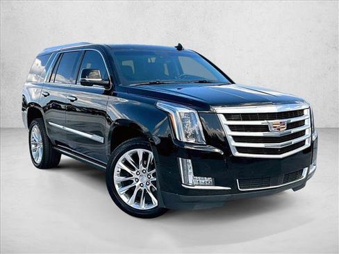 Used 2020 Cadillac Escalade Premium Luxury image 12