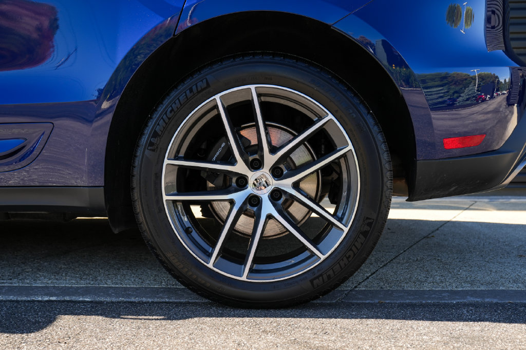 Certified 2026 Porsche Macan AWD/4WD image 12