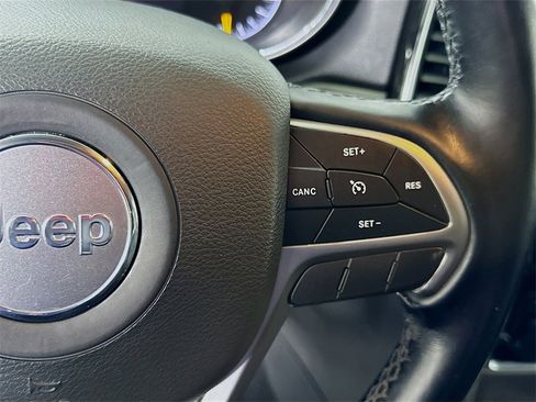 Used 2022 Jeep Grand Cherokee Limited w/ Tech Group image 24