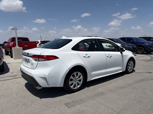 Used 2024 Toyota Corolla LE FWD image 2