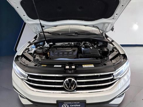 Certified 2023 Volkswagen Tiguan SE FWD image 21