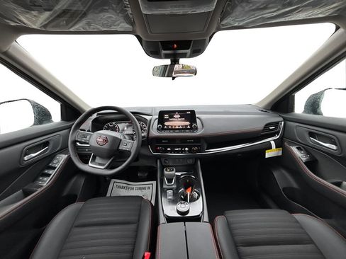 New 2026 Nissan Rogue SV AWD/4WD image 10