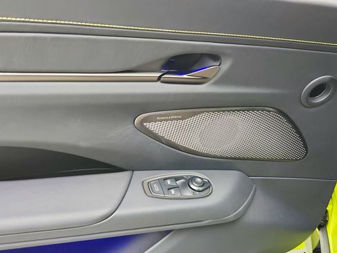 Used 2025 Aston Martin V8 Vantage Coupe image 14