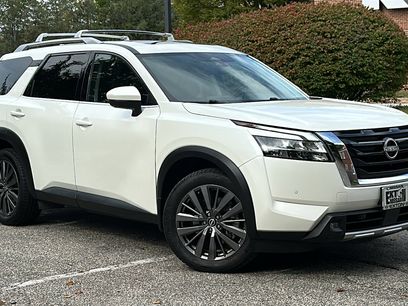 Certified 2022 Nissan Pathfinder SL w/ SL Premium Package