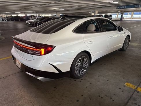 Used 2024 Hyundai Sonata Limited FWD image 3