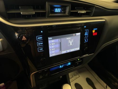 Used 2019 Toyota Corolla SE FWD image 13
