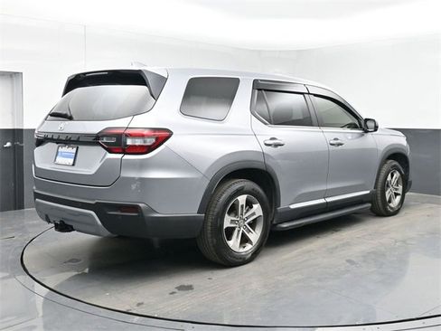 Used 2023 Honda Pilot EX-L image 11