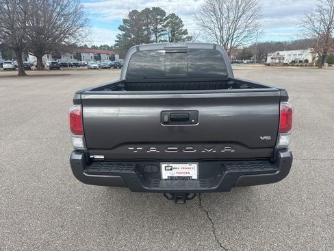 Used 2020 Toyota Tacoma TRD Off-Road image 4